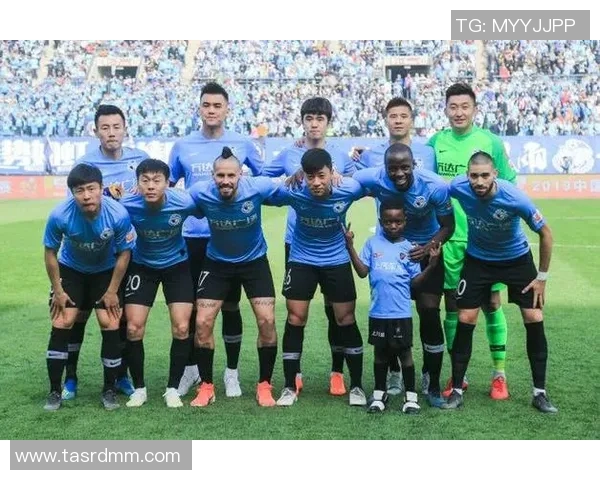 卡尔美签约足球明星阵容揭秘引发球迷热议与期待