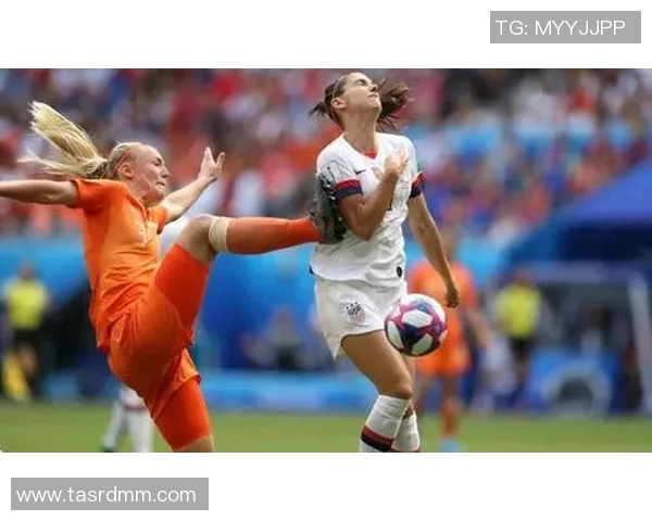 揭开女足球场的另一面暴力女足球明星的真实故事与背后原因