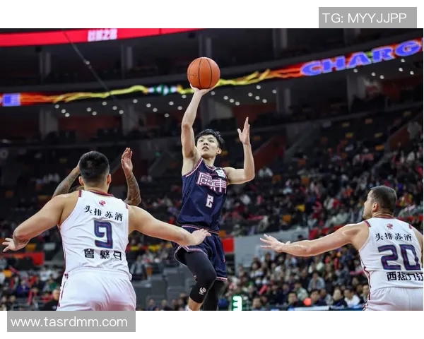 徐杰：从篮球新星到国家队核心的成长之路与未来展望